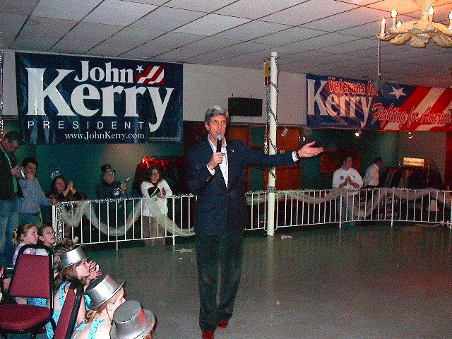 Sen. John Kerry in Sioux City