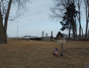 Memorial at the farm for Earl Thelander